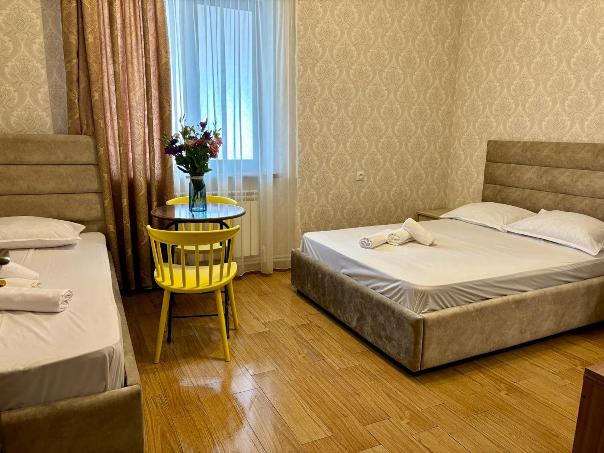 Styopa Hotel Yerevan Exterior photo