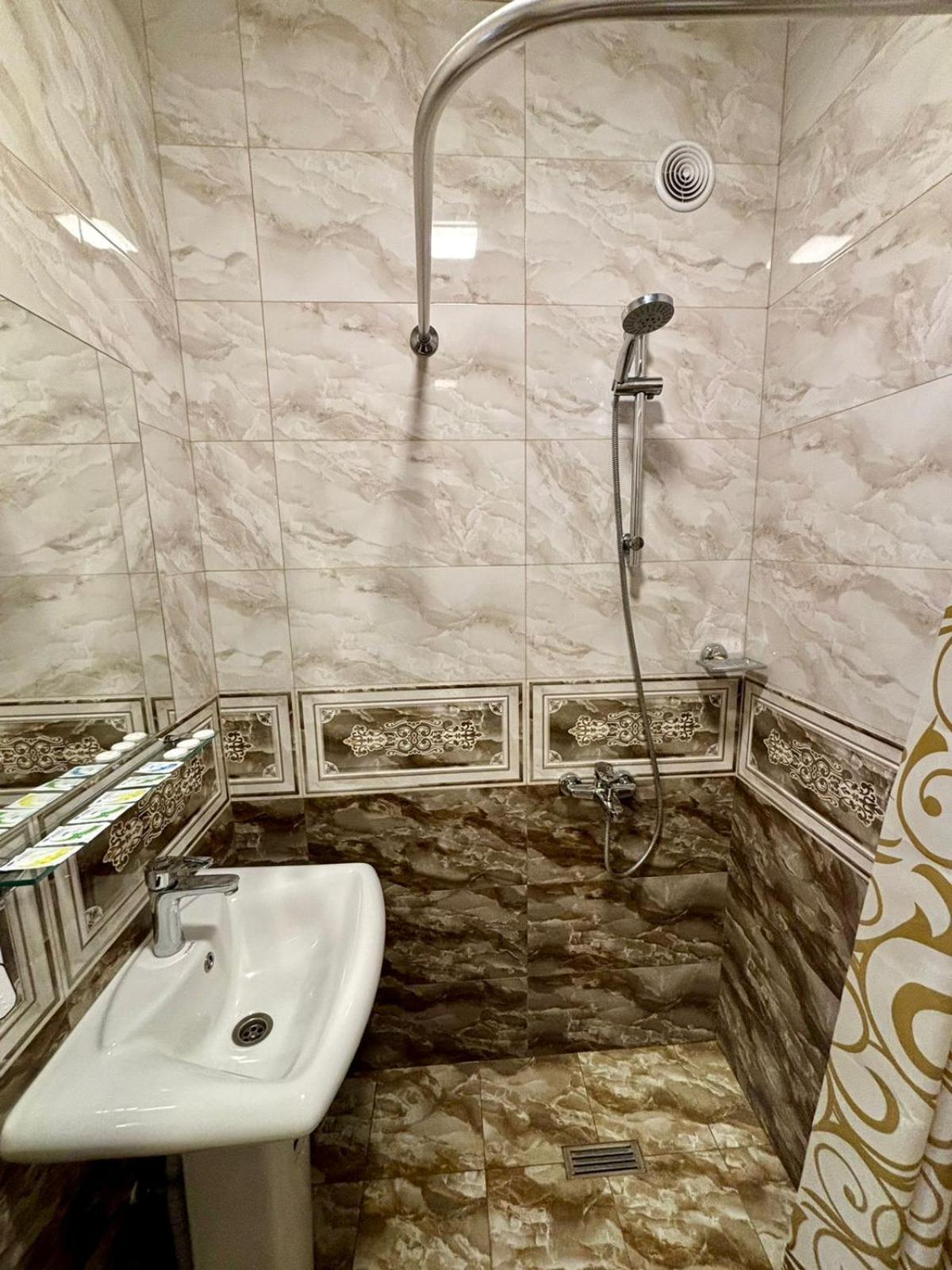 Styopa Hotel Yerevan Exterior photo